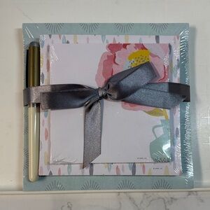 Hallmark 3 Notepad Set with Pen and Ribbon, NWT